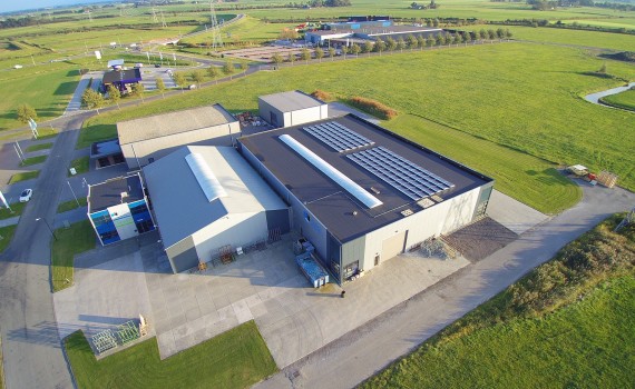 132 zonnepanelen D&O Bouwglas Franeker